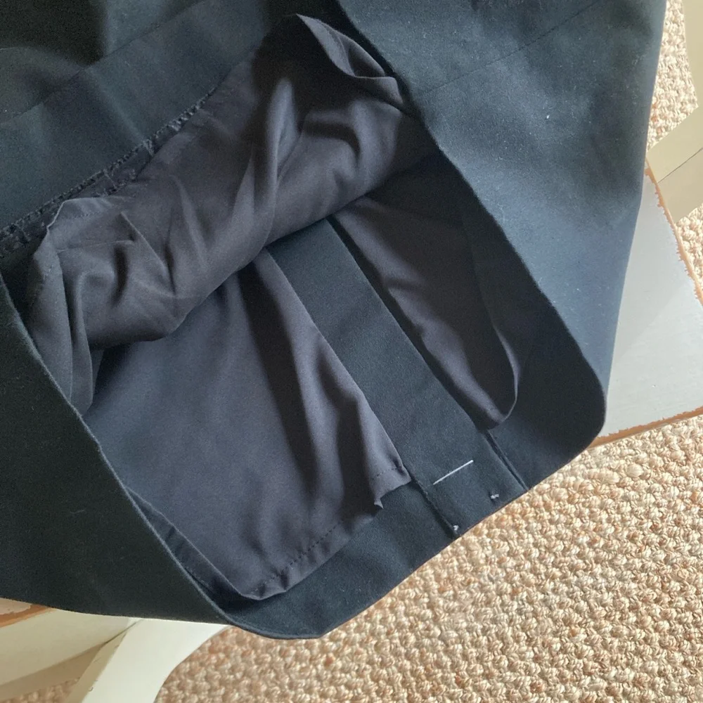 New w Tag: J Crew No 3 Pencil Skirt in Black. Size 12